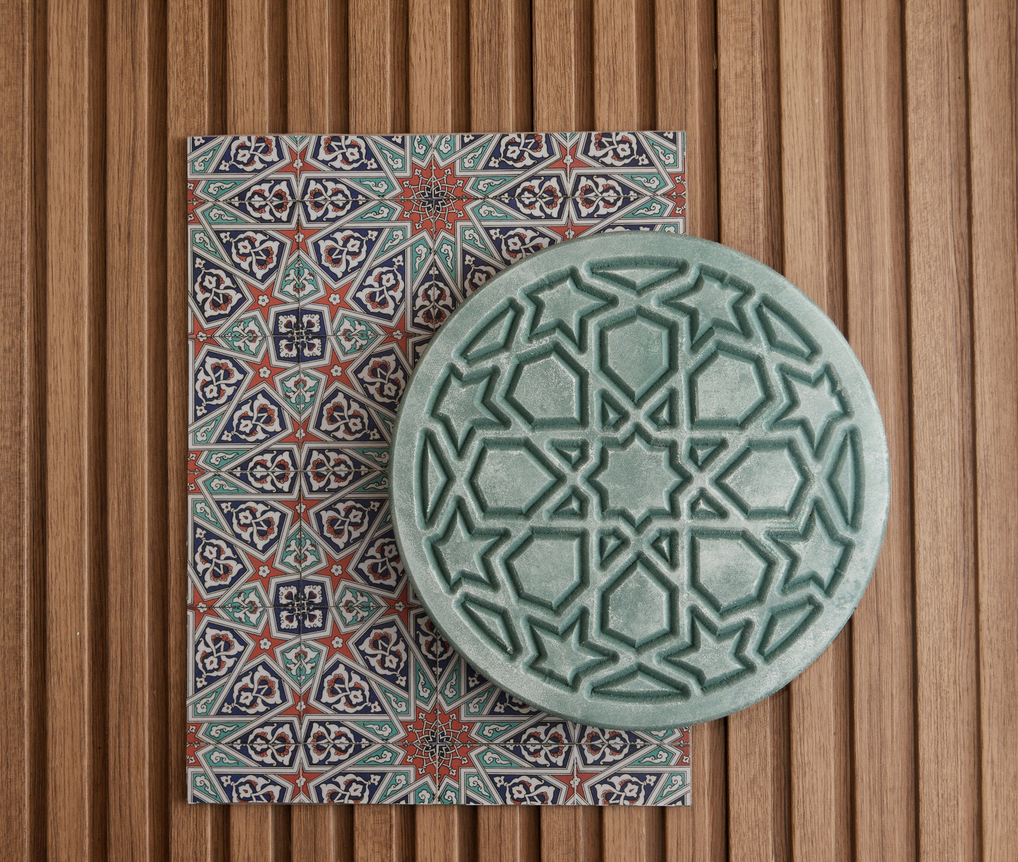 Arabesque ROUND Board